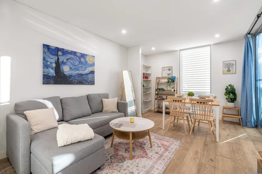 Stylish Comfort 1BR Apt w free P - Image 1
