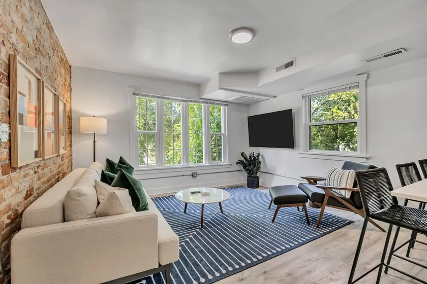 LCF Downtown SLC 1BR  - Exposed Brick + Mtn Views - Sleeps 4 - A/C + W/D - Image 1