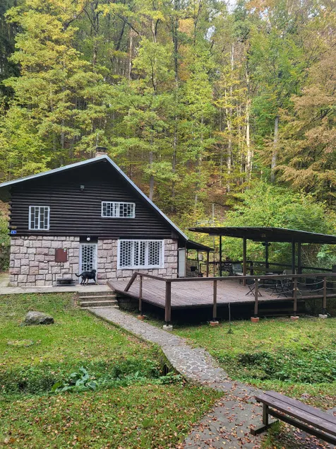 Mountain cottage in the heart of the Kremnica Mountains - Image 1