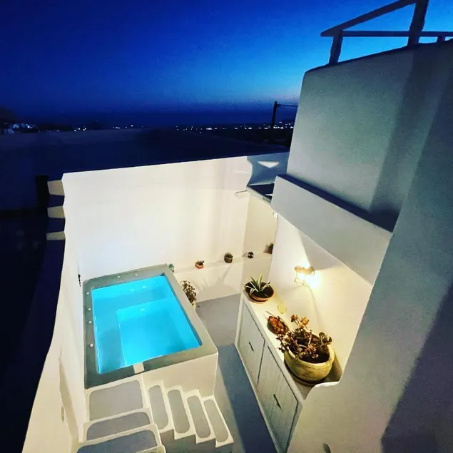 Villa Artemis - Private jacuzzi and 360 rooftop - Image 1
