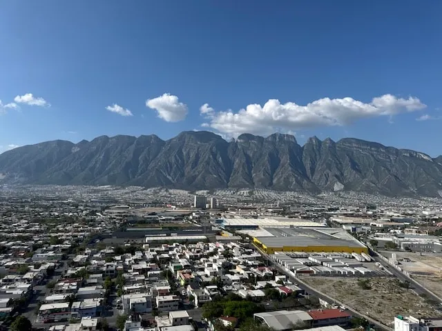 Huasteca Heights with a view - Image 1