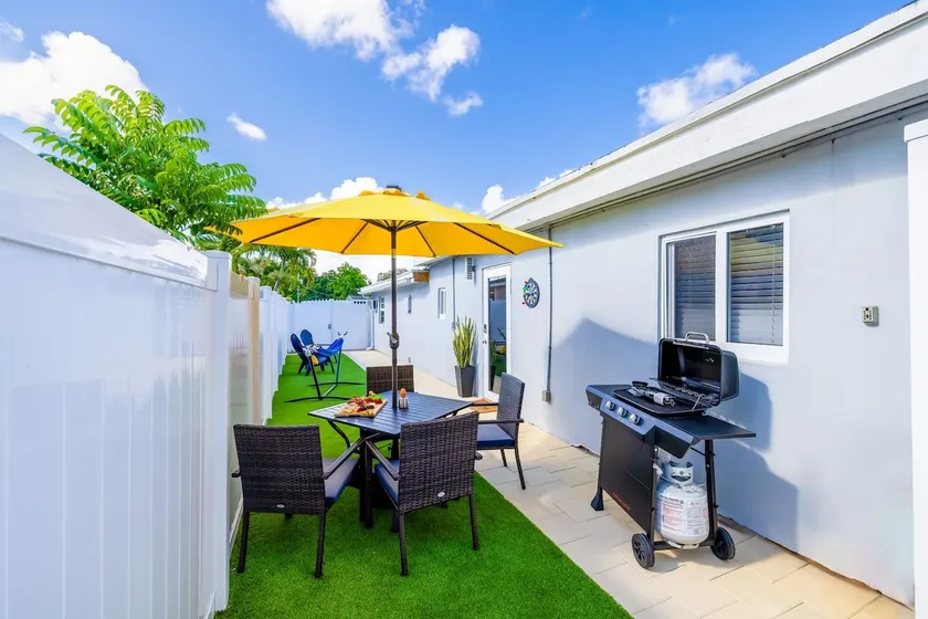 Modern Apt | Private Patio + BBQ | Near Hard Rock - Image 1
