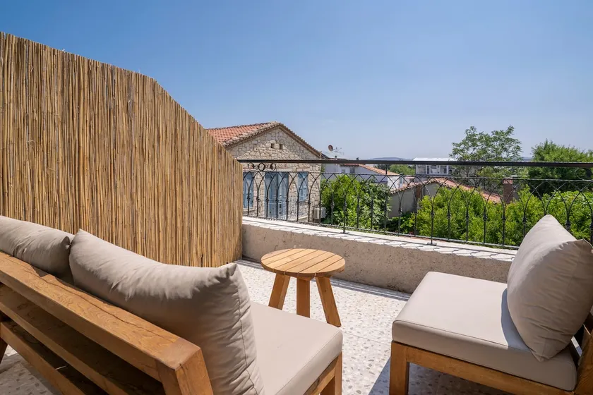 Alachati Stone House 2 - Naro Suites - Image 1