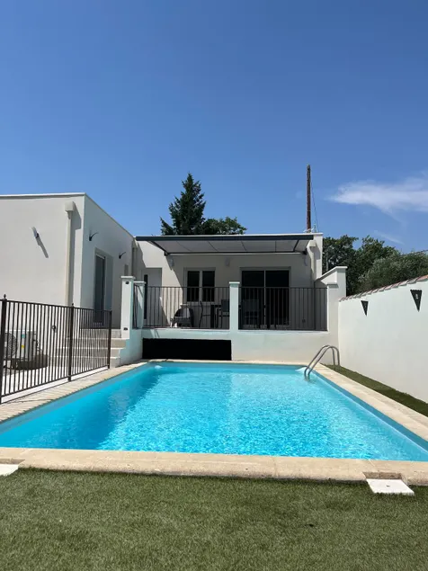Provence Avignon villa cottage with private pool - Image 1