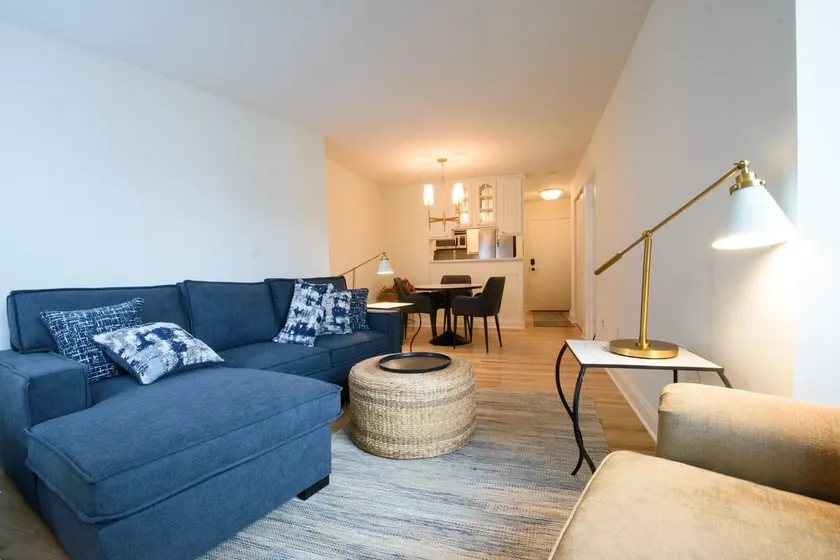 Eastport Apartment - Image 1