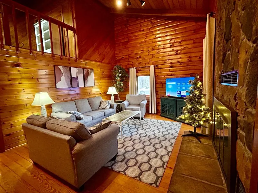 *Cozy Cabin Vibes - Radford Vacation Cabin - Image 1
