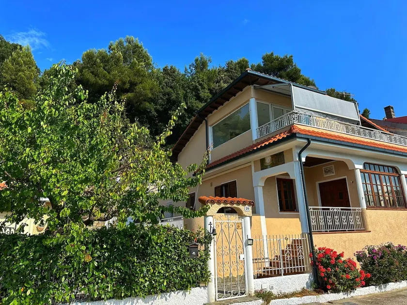 Dream Stay - Image 1