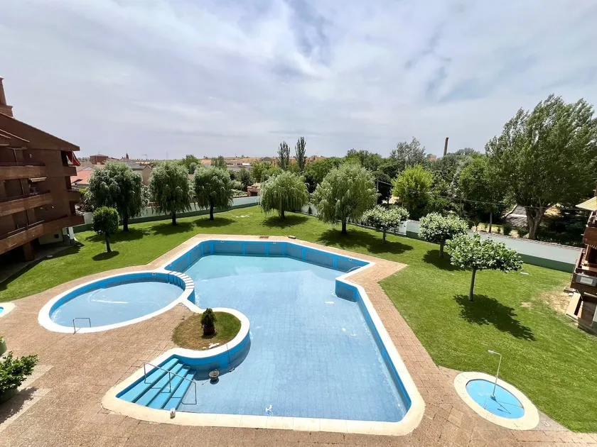 BaruHaus duplex pool and parking Villamañán 2 - Image 1