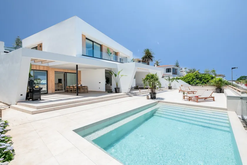 New villa, modern, heated pool, sea views & relax - Image 1