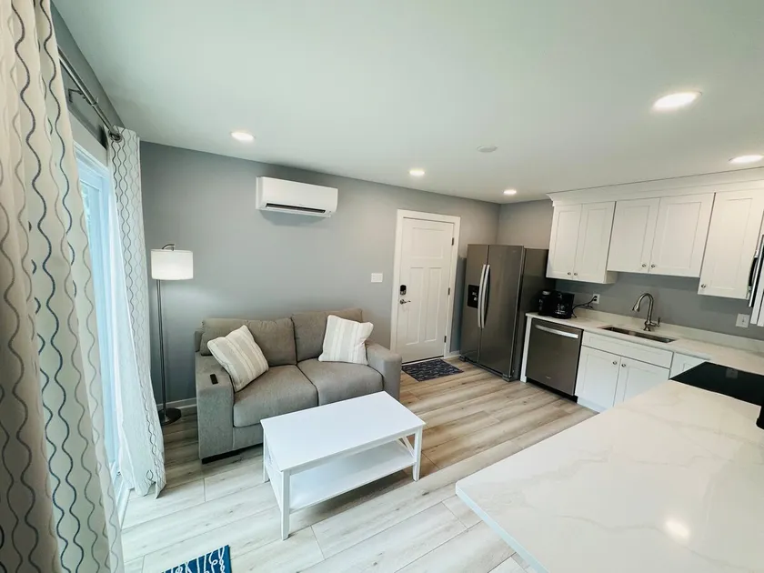 Beach Condo on Wetlands, 5 min walk to the Beach! - Image 1