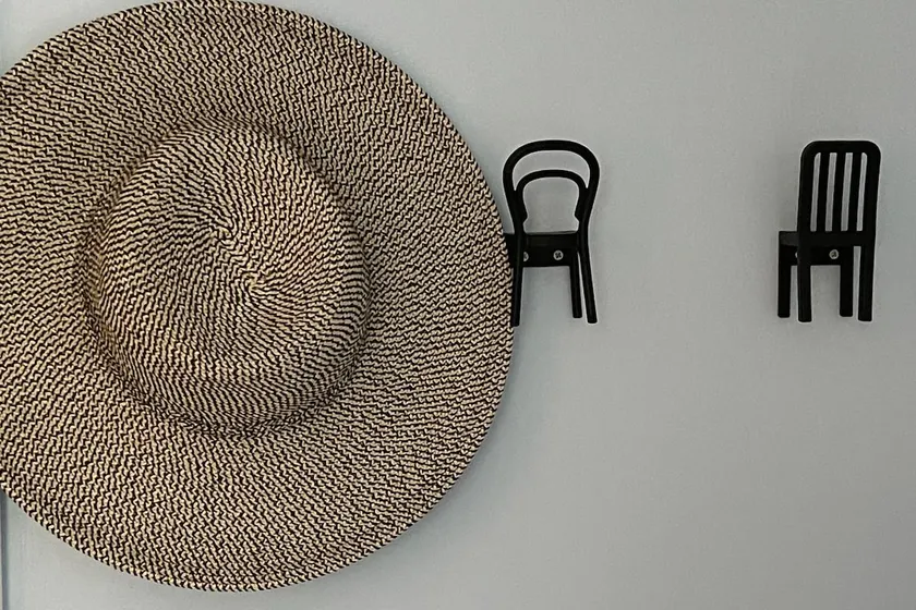 Come hang your hat and relax! - Image 1