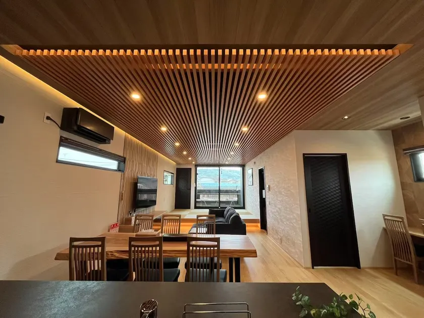 8 minutes from Taizaifu Station, new building, 138m2, maximum 12 people, 2 bathrooms, beautiful bubble bath (Ume no Yuzunoya) - Image 1