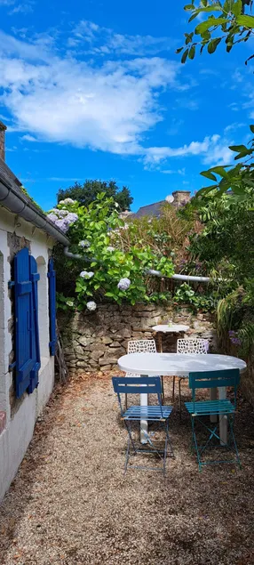 House on the Pink Granite Coast - Image 1