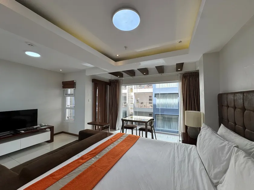 La Grande Residence - Image 1