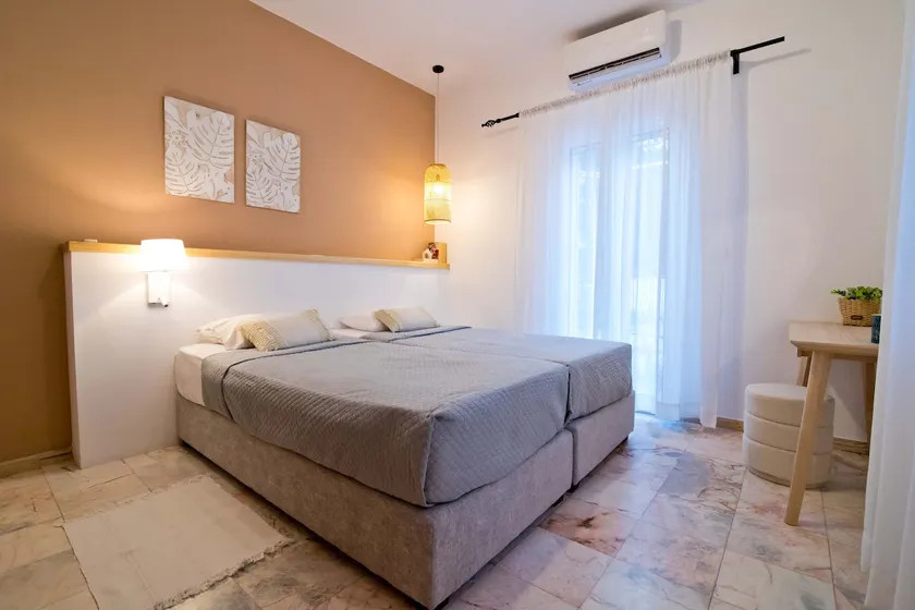 Ostrako Luxury Apartment - Image 1