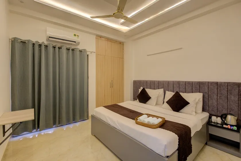 Entire 1BHK Serviced Apartment - Image 1