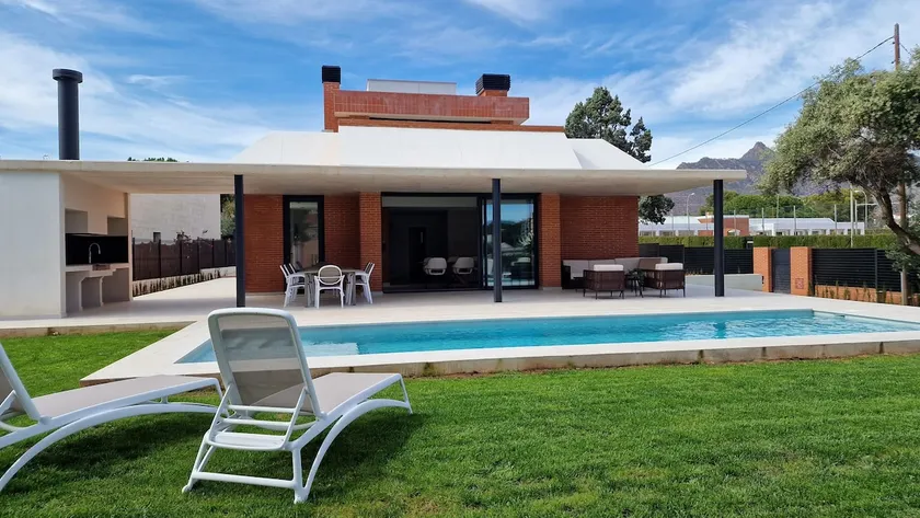 Exclusive Villa, Rest and Luxury - Image 1
