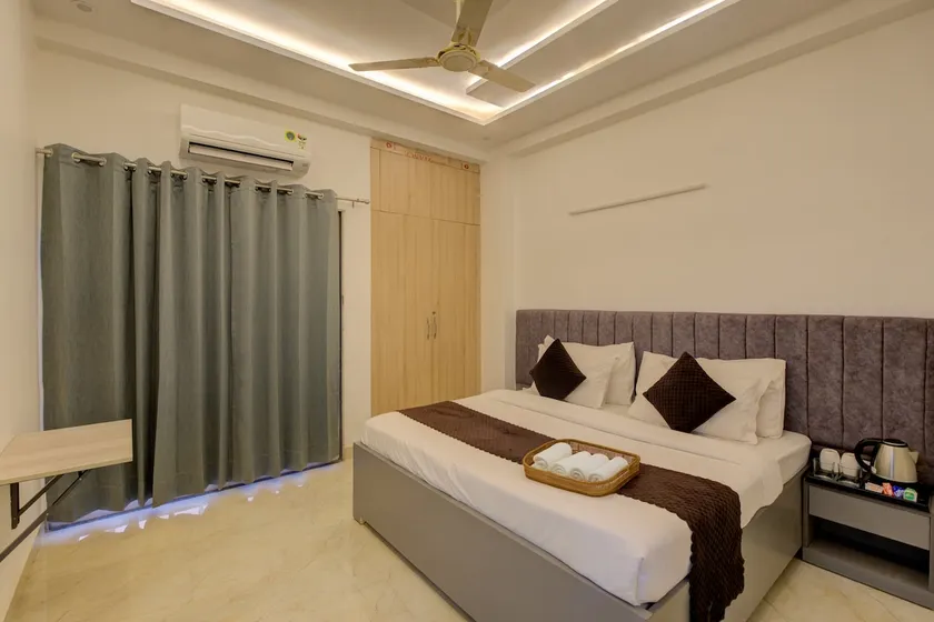 1 bhk Cozy Serviced Apartment N/B Golf Course Road - Image 1