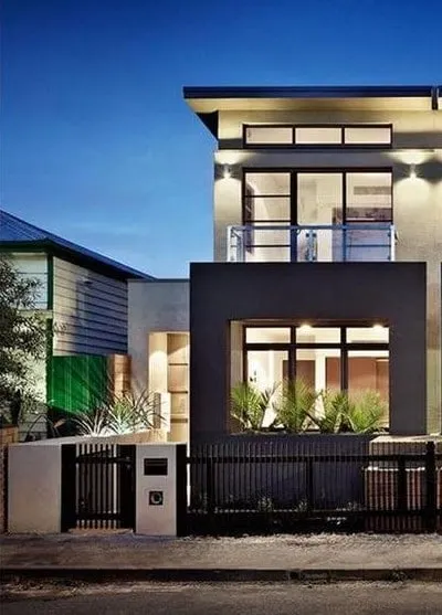 1st Class Living in the Heart of Albert Park - Image 1