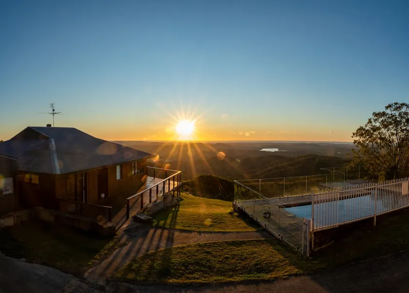Horizon View House - Image 1