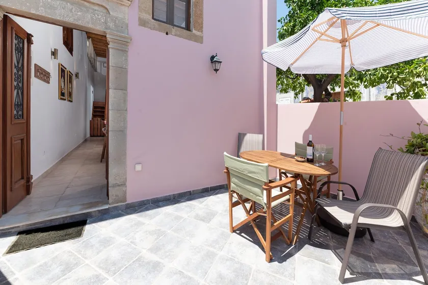 Casa Porolithos - Image 1