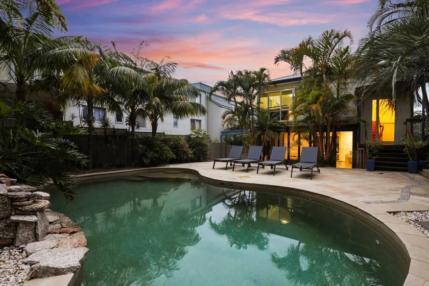 Street Oasis at Nelson Bay - Image 1