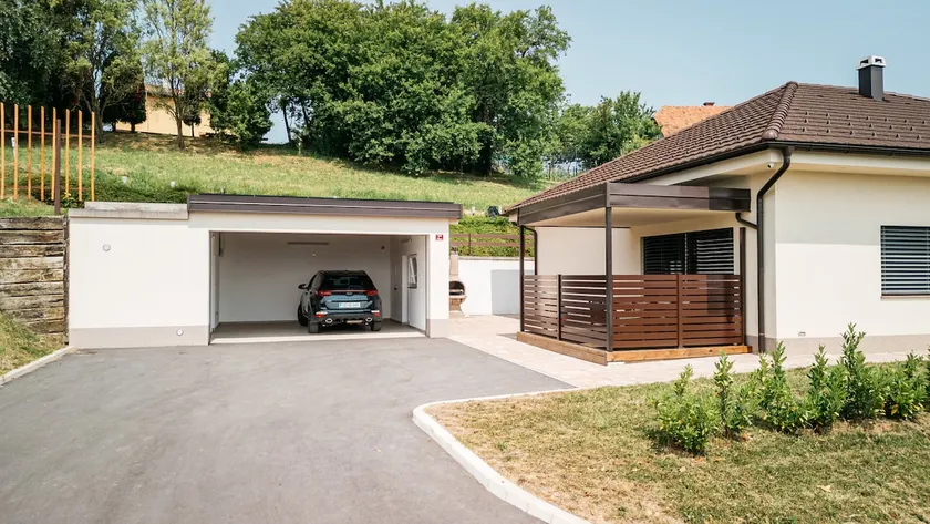 Holiday Home Kamence - Image 1