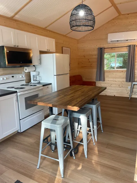 Beachside Cottage - Image 1