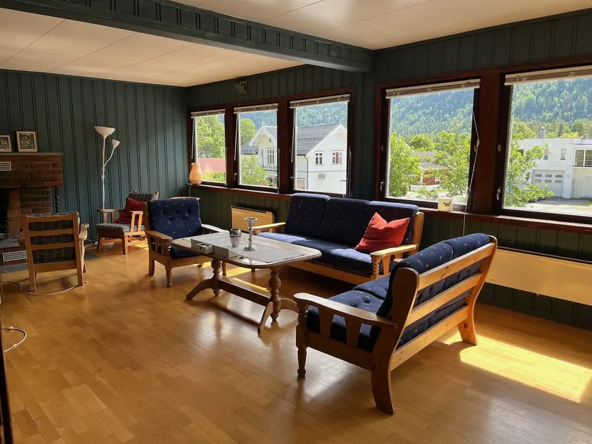 Hotellvegen 16 - Image 1