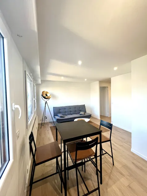 Bright 2P 10 min from Geneva Station & tram 2 steps away - Image 1