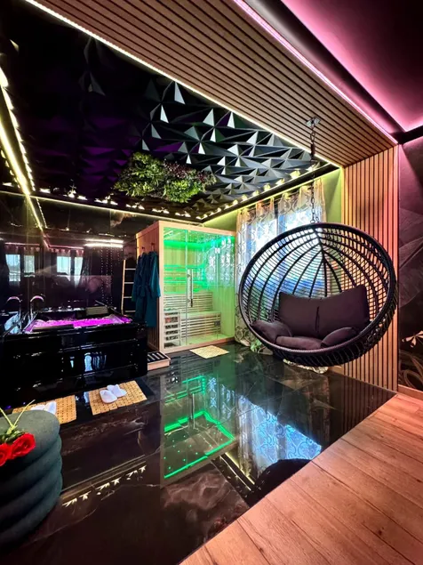 LoveRoom-Private Air-Conditioned Spa near Place Stanislas - Image 1