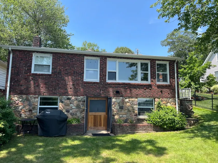 Lakefront home on Greenwood Lake - Image 1