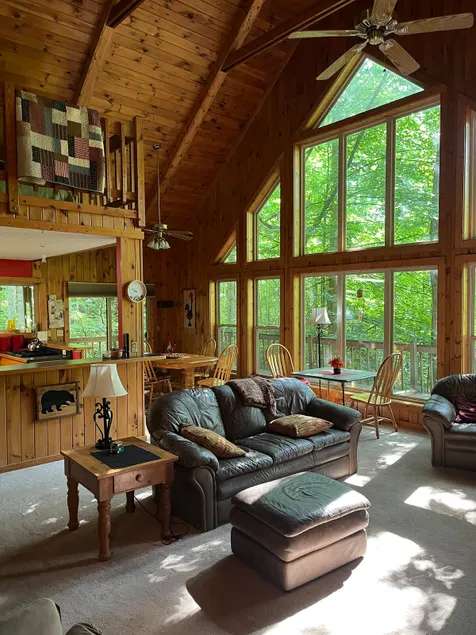 Hartford Hideaway! - Image 1