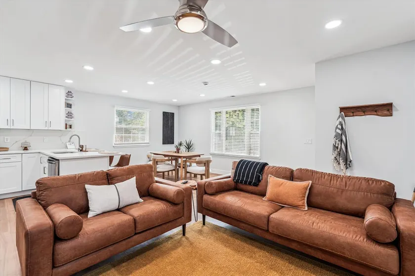 Annapolis Town Center Cottage - Image 1