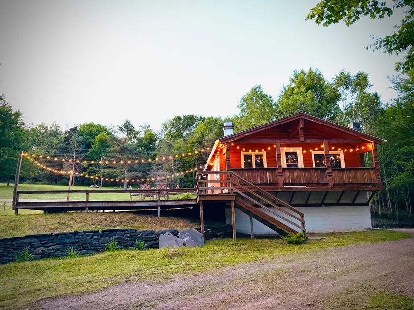 ”Cabin in the Sky” in the Catskills - Image 1