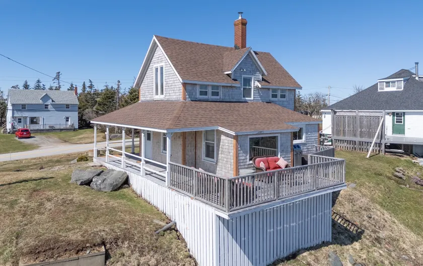 Cape Forchu Guesthouse - Image 1