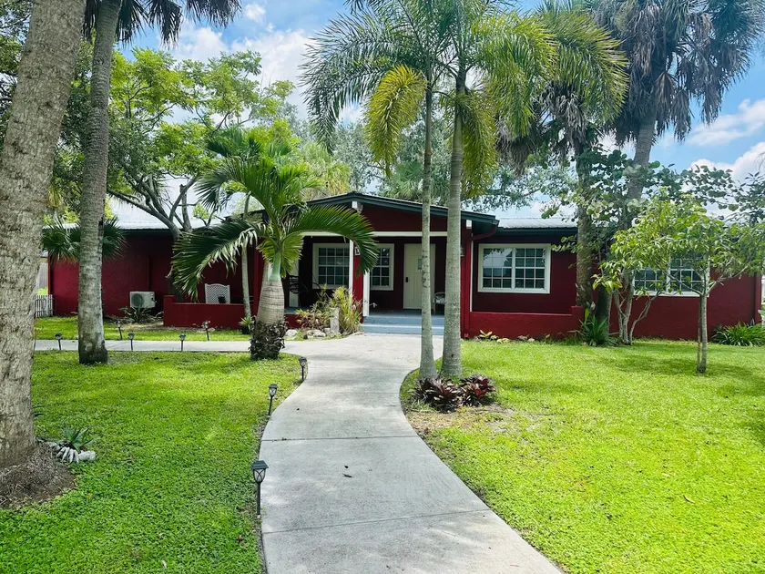 Waterfront Hideaway - Meadowlark - Image 1