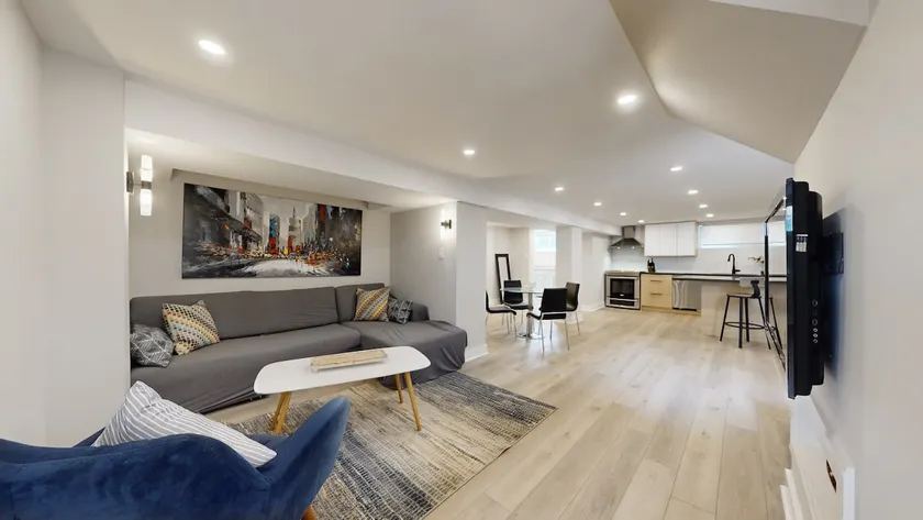 Home in Central Etobicoke - Image 1