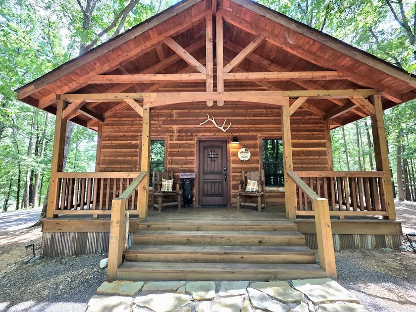 3 miles on ATV to Wolf Pen Gap, Luxury Cabin slp 5 - Image 1