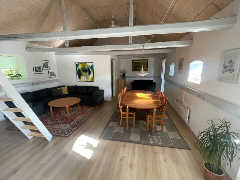 Guest house in quiet and beautiful surroundings. - Image 1