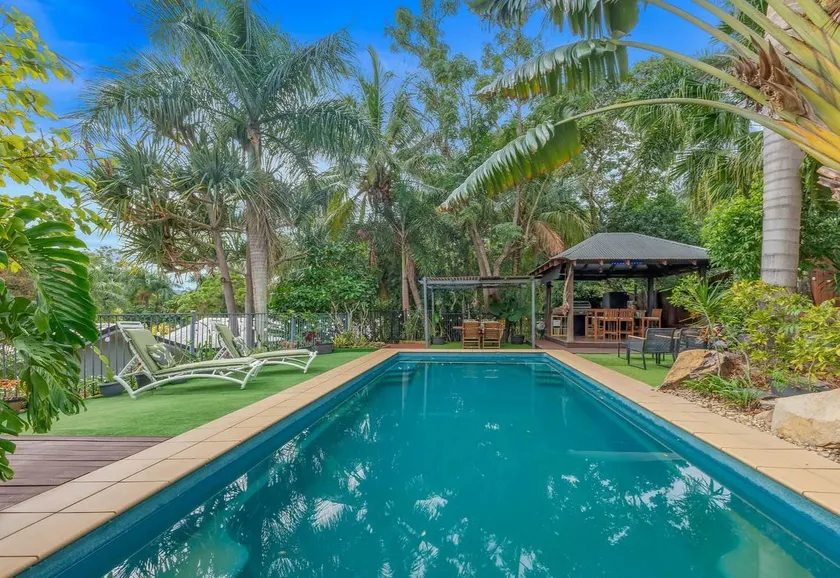 Tropical Retreat Home - Pool & BBQ - Image 1
