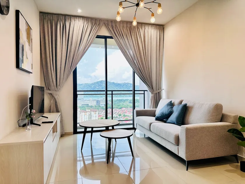 Luxe Seaview Rooftop Pool Airport bayan lepas - Image 1