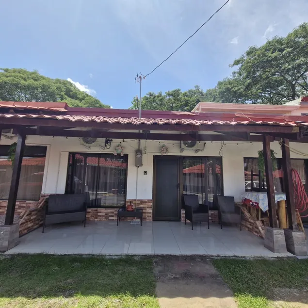 Ohana Beach House, your ideal place to vacation. - Image 1