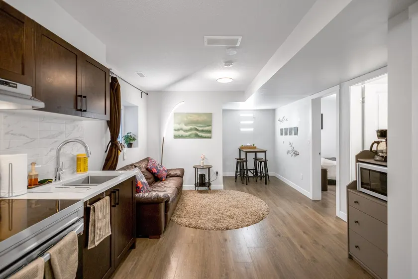 New 2BD Suite Near Events Center - Image 1