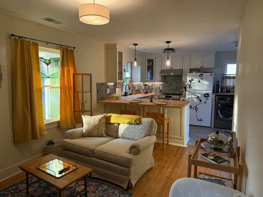 Newly renovated in Clayton Historic District - Image 1