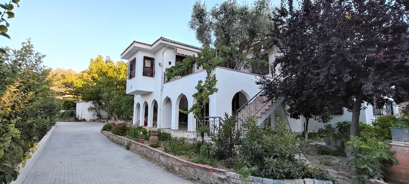 Villa for Rent with Private Pool in Kuşadası - Image 1