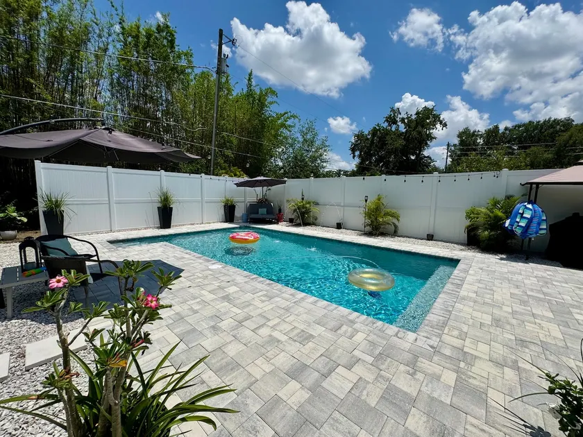 ~ Luxe Modern Suite • Heated Pool • 2BR Gem - Image 1