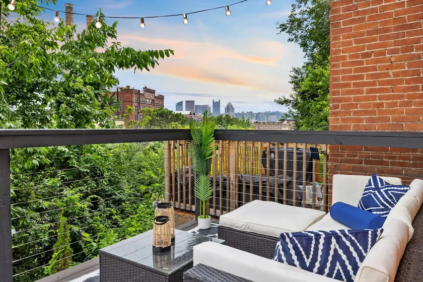 King Suite with a Skyline View + Parking - Image 1