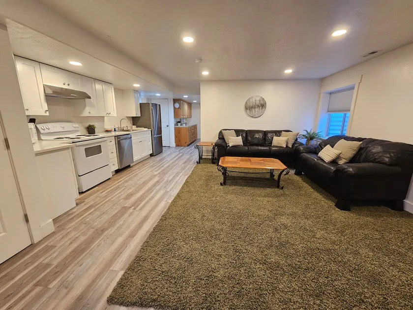 Payson Private Basement Apt - Image 1