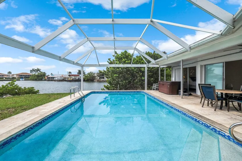 Charming 3BR Capri home with awesome VIEW - Image 1